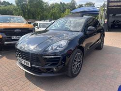 Black Used 2017 Porsche Macan SUV | £25,895 (Fair price)