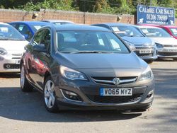 Grey Used 2015 Vauxhall Astra SRi Hatchback | £5,995 (Good price)