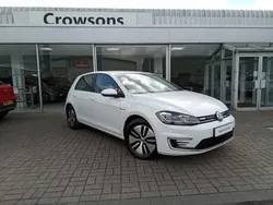 Pure white Used 2020 VW e-Golf Hatchback | £11,990 (Fair price)