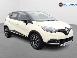 White Used 2017 Renault Captur Signature SUV | £10,149 (Fair price)