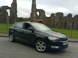 Black Used 2016 Skoda Rapid SE Hatchback | £4,499 (Fair price)