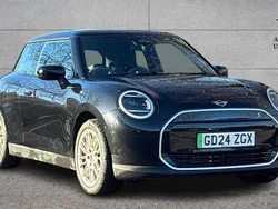 Black Used 2024 Mini Cooper SE Hatch Hatchback | £26,995