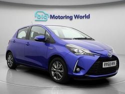 Blue Used 2018 Toyota Yaris Hybrid Hatchback | £11,700 (Good price)