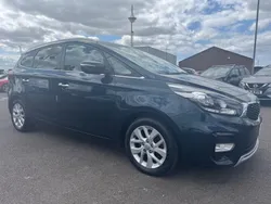Powder blue Used 2017 Kia Carens 2 MPV | £7,975 (Fair price)