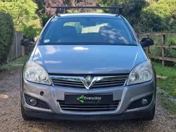 Silver Used 2008 Vauxhall Astra Hatchback | £599
