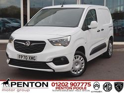 White Used 2020 Vauxhall Combo Sportive MPV | £9,990 (Fair price)