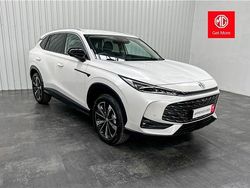White Used 2025 MG HS Trophy SUV | £22,995 (Expensive)