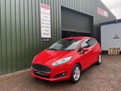 Red Used 2016 Ford Fiesta Zetec Hatchback | £4,500 (Good price)
