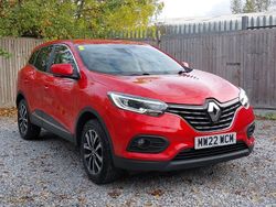 Red Used 2022 Renault Kadjar Equilibre SUV | £13,298 (Fair price)