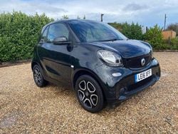 Black Used 2016 Smart ForTwo Coupé Premium Coupe | £5,995 (Fair price)