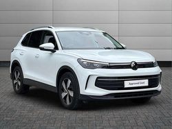 White Used 2025 VW Tiguan Match SUV | £32,998 (Expensive)
