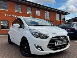 White Used 2016 Hyundai ix20 SE MPV | £8,495 (Good price)