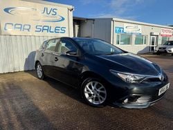 Grey Used 2015 Toyota Auris Business Edition Hatchback | £4,450 (Good price)