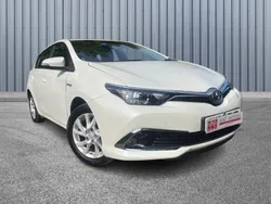 White Used 2019 Toyota Auris Hybrid Hatchback | £12,150 (Super price)