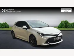 White Used 2022 Toyota Corolla Hatchback | £19,981 (Fair price)