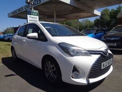 White Used 2014 Toyota Yaris Hatchback | £5,887 (Fair price)