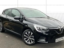 Black Used 2023 Renault Clio V Evolution Hatchback | £14,168 (Good price)