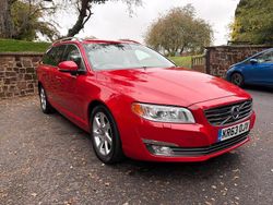 Red Used 2014 Volvo V70 SE Lux Estate | £8,995 (Fair price)
