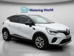 White/black Used 2020 Renault Captur Iconic SUV | £11,700 (Fair price)