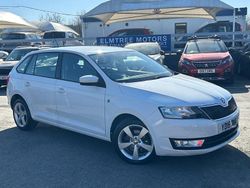 White Used 2015 Skoda Rapid SE Hatchback | £6,199 (Fair price)
