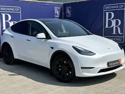 White Used 2022 Tesla Model Y Long Range SUV | £24,899 (Fair price)