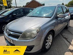 Silver Used 2006 Vauxhall Astra Design Edition Estate | £1,995 (Fair price)