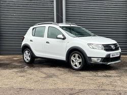 White Used 2014 Dacia Sandero Stepway Ambiance Hatchback | £2,995 (Fair price)
