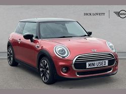Red Used 2020 Mini Cooper Exclusive Hatchback | £15,885 (Fair price)