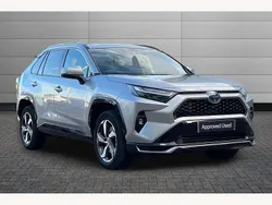 Silver blade Used 2024 Toyota RAV4 Hybrid Design SUV | £35,395 (Fair price)