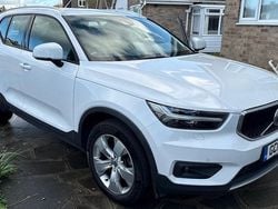 Used 2020 Volvo XC40 Momentum SUV | £20,899 (Fair price)