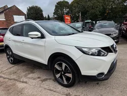 White Used 2017 Nissan Qashqai N-Vision SUV | £8,840 (Good price)