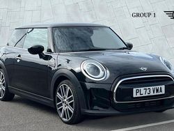 Black Used 2024 Mini Cooper Exclusive Hatchback | £22,875 (Fair price)