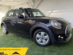 Black Used 2015 Mini Cooper D Hatch Hatchback | £4,695 (Good price)