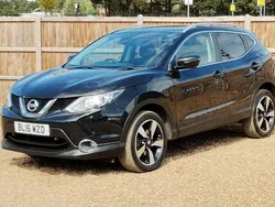 Black Used 2016 Nissan Qashqai N-Connecta SUV | £7,100 (Good price)