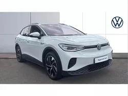 White Used 2022 VW ID.4 Pro Performance SUV | £21,945 (Fair price)