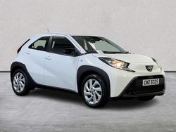 White Used 2023 Toyota Aygo X PURE SUV | £12,790