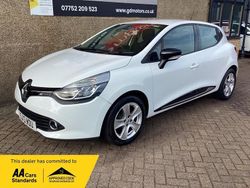White Used 2013 Renault Clio IV Dynamique Hatchback | £3,395 (Fair price)