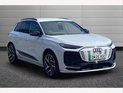 White Used 2025 Audi Q6 e-tron Advanced SUV | £63,450 (Super price)
