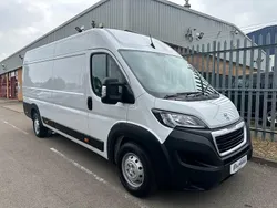 White Used 2023 Peugeot Boxer Premium Van | £19,495 (Fair price)