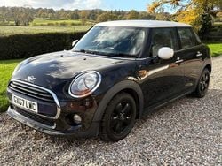 Black Used 2017 Mini Cooper D Hatch Hatchback | £5,495 (Fair price)