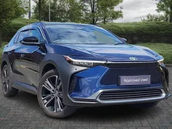 Blue Used 2023 Toyota C-HR Design SUV | £28,485