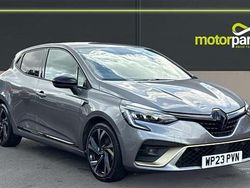 Highland grey metallic Used 2023 Renault Clio V Engineered Hatchback | £15,000 (Fair price)