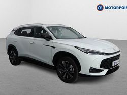 White Used 2025 MG HS Trophy SUV | £22,399 (Expensive)