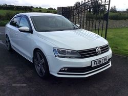 White Used 2016 VW Jetta SE Sedan | £8,495 (A bit pricey)