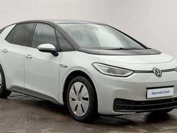 Glacier white metallic black Used 2022 VW ID.3 Pro Hatchback | £17,290 (Fair price)