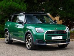 Green New 2025 Mini Countryman Exclusive SUV | £39,698 (Fair price)