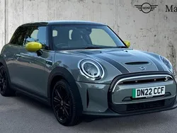 Moonwalk grey Used 2022 Mini Cooper S Level 2 Hatchback | £15,222 (Fair price)