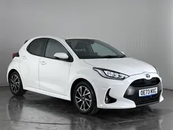 White Used 2023 Toyota Yaris Hybrid Design Hatchback | £17,550 (Good price)