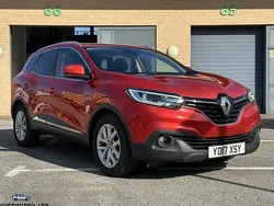 Red Used 2017 Renault Kadjar Dynamique SUV | £5,000 (Fair price)