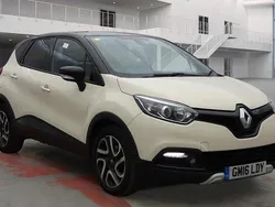 White Used 2016 Renault Captur Dynamique SUV | £6,995 (Fair price)